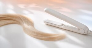 ブリーチ毛・ダメージ毛でもヘアアイロンは使える?適切な温度と傷みにくい使い方